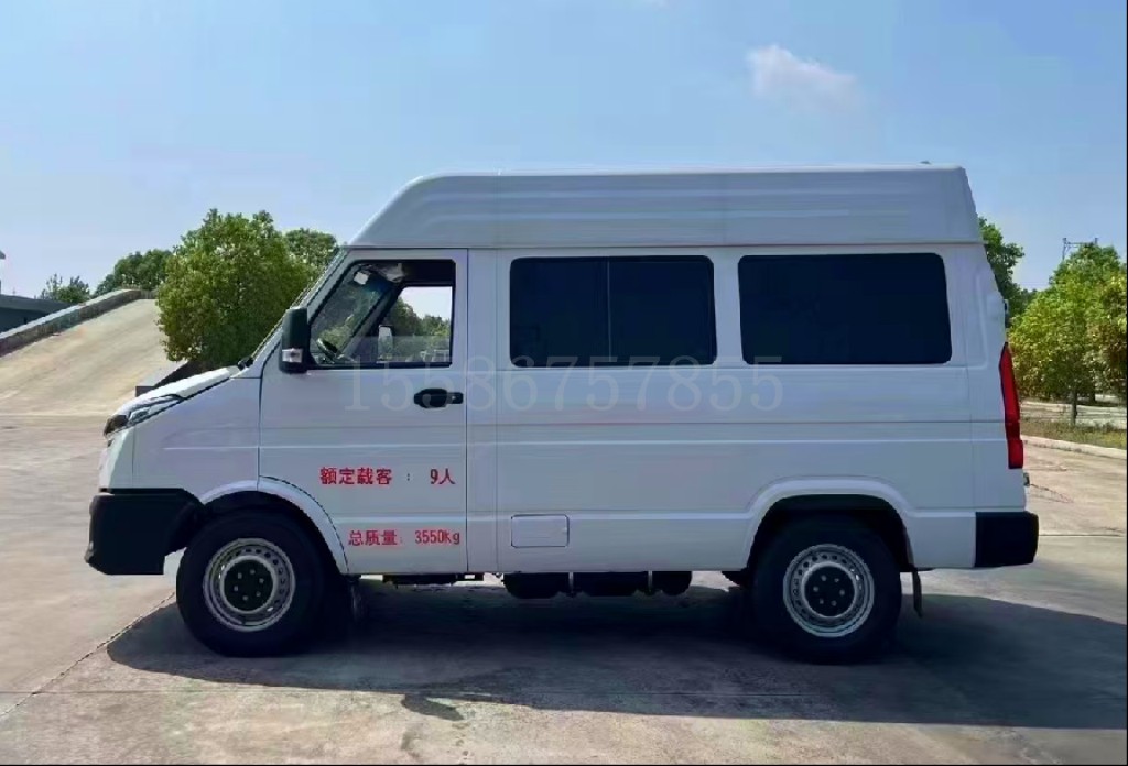 9座森林消防运兵车