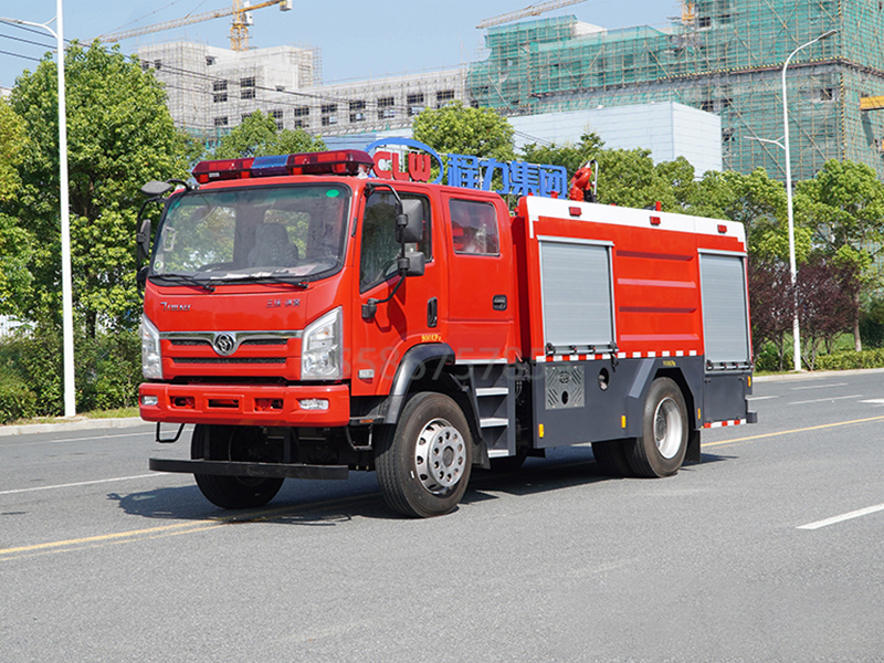6.3吨四驱泡沫消防车