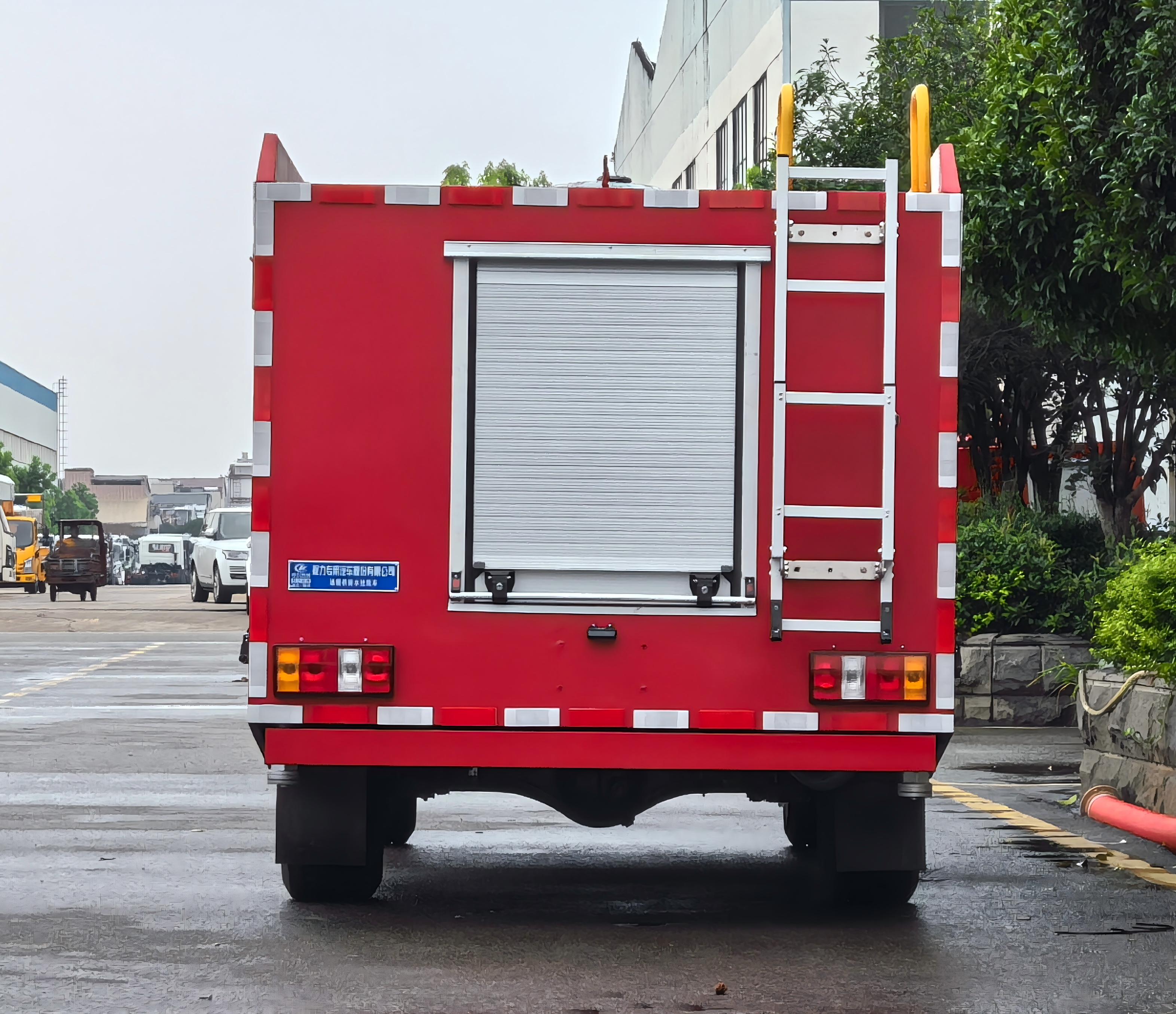 1.7吨四驱森林消防车