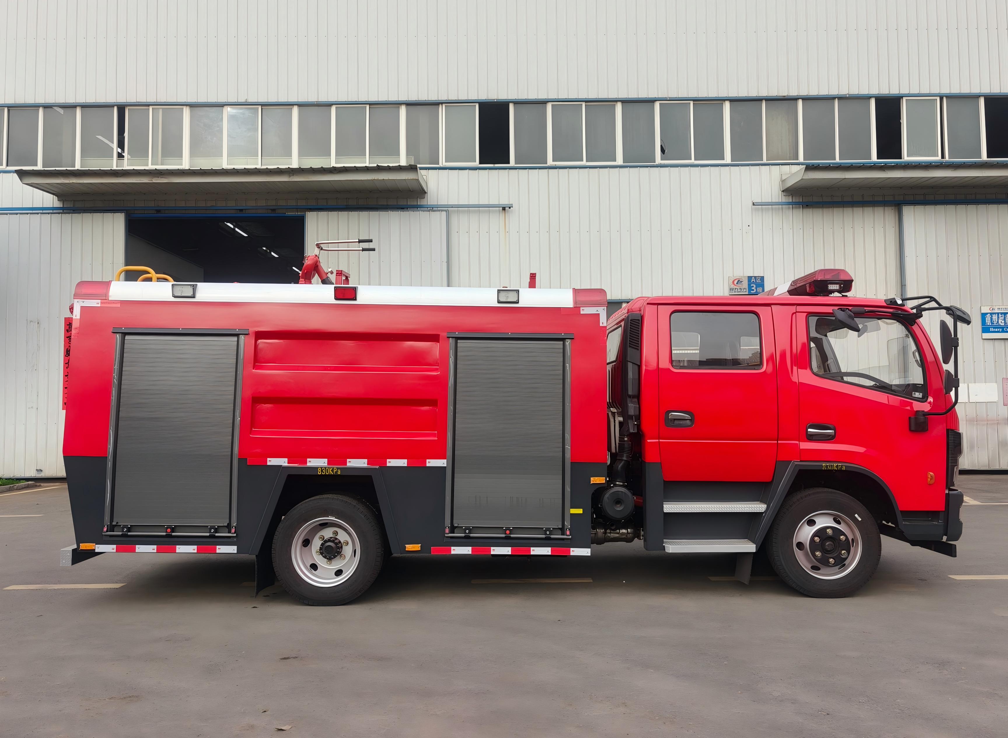 东风5吨水罐消防车