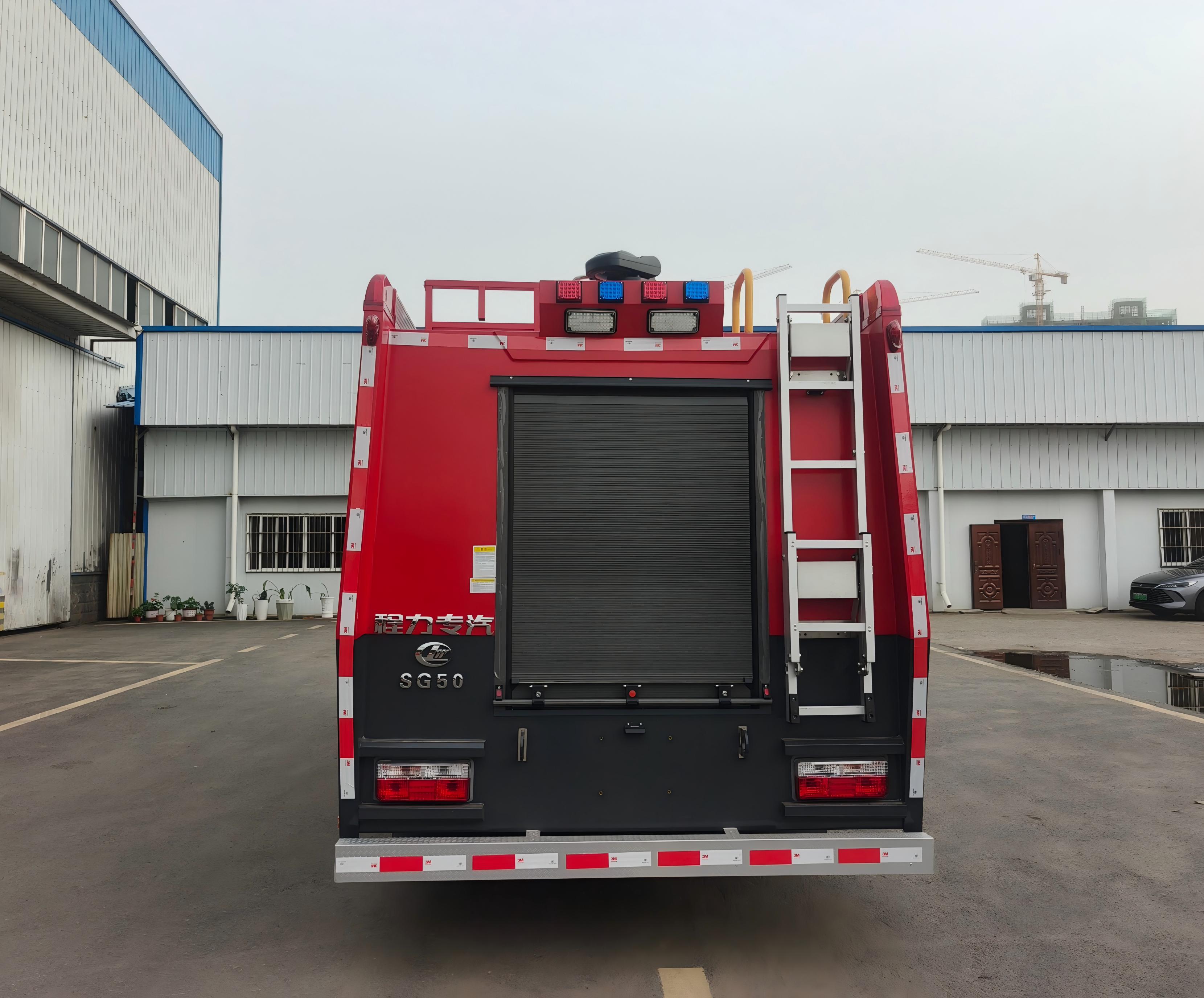 东风5吨水罐消防车