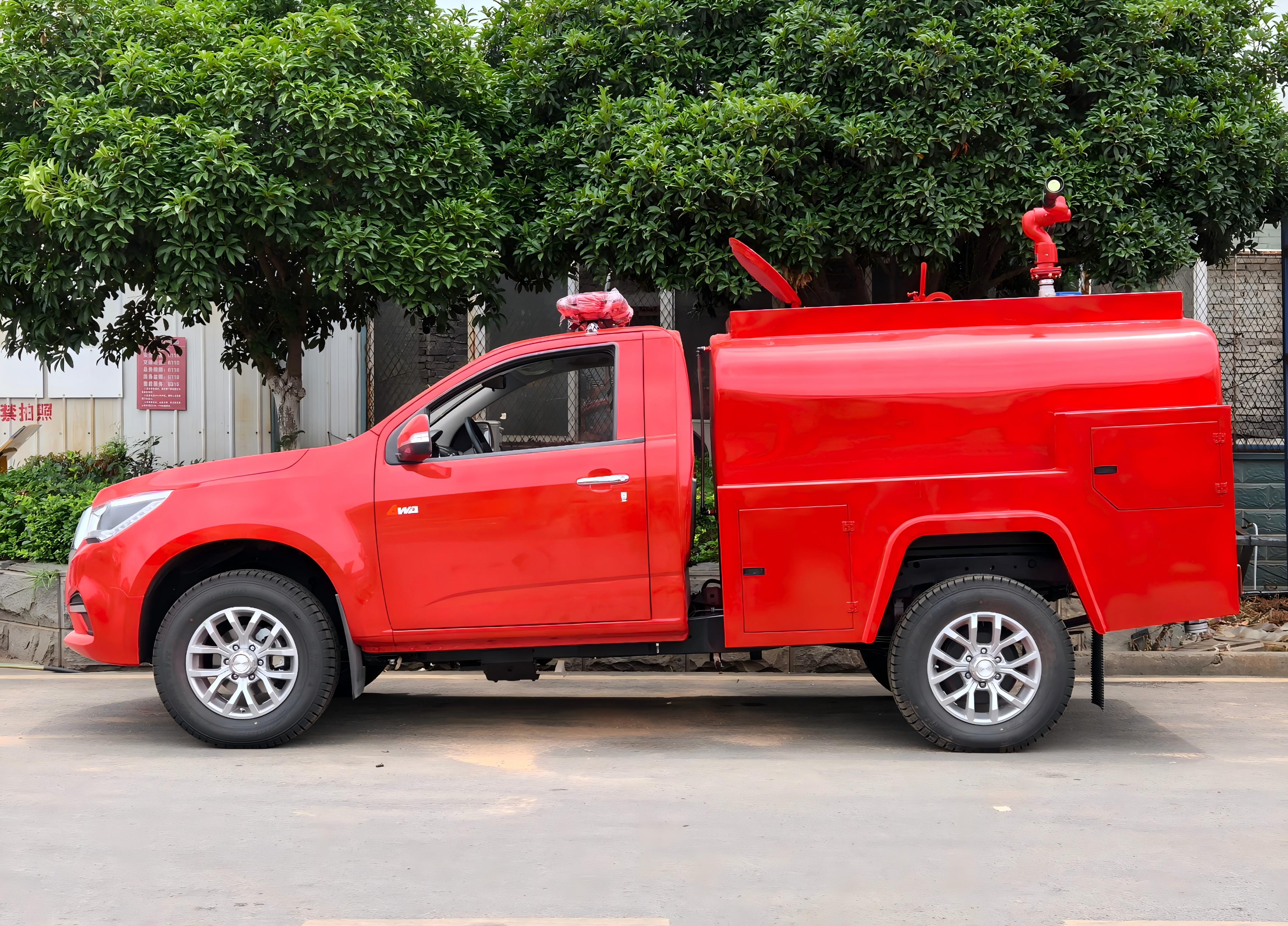 2.2吨四驱越野森林消防车